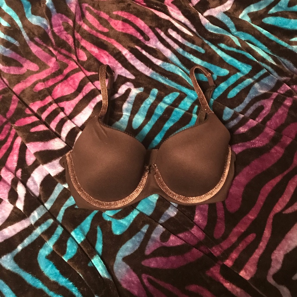 “Body by Victoria” Victoria Secret bra